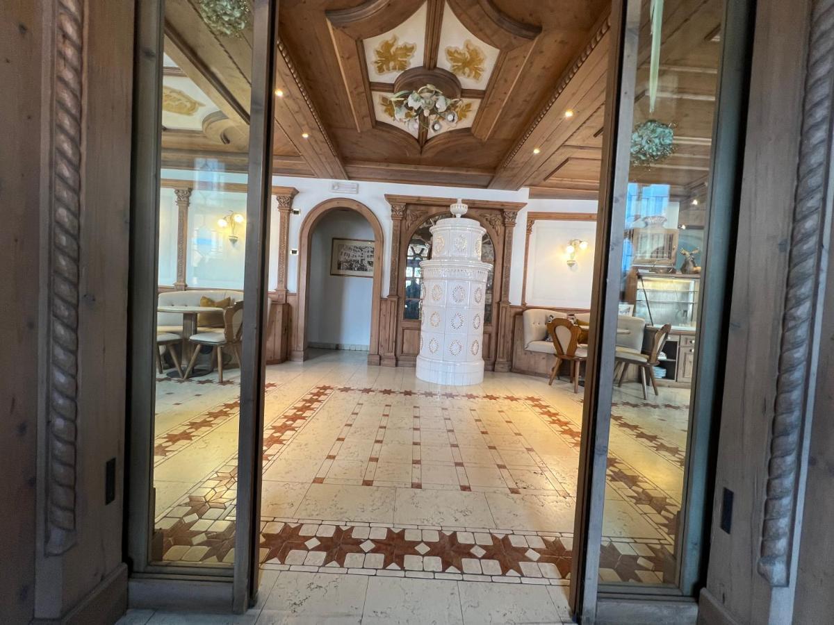 Kaiserkrone Charming Retreat Dimaro Luaran gambar