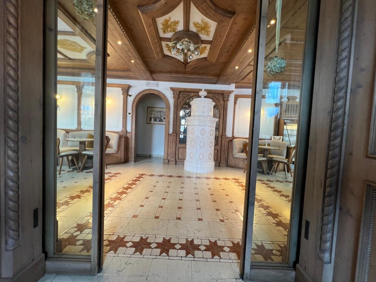 Kaiserkrone Charming Retreat Dimaro Luaran gambar